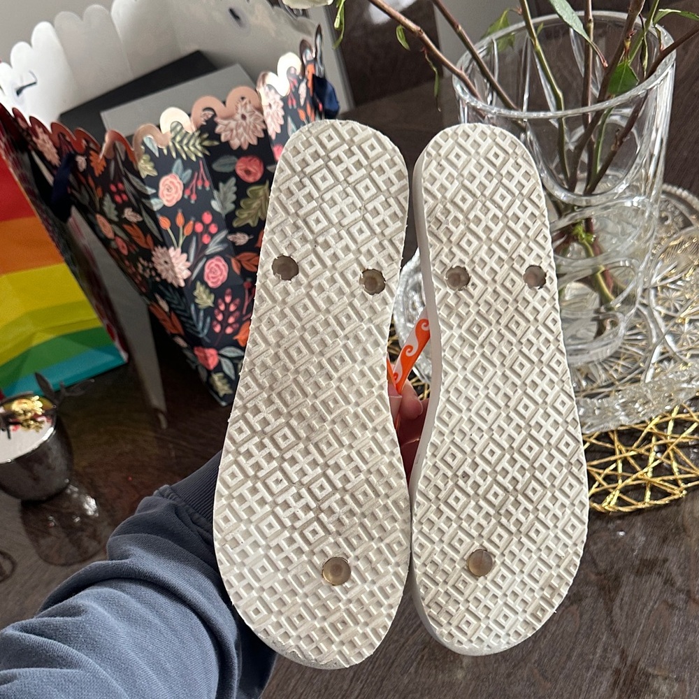 🥂FINAL SALE🥂 EUC Tory Burch Orange Wave Print Flip Flop Sandals Size 9-10 - Picture 6 of 6